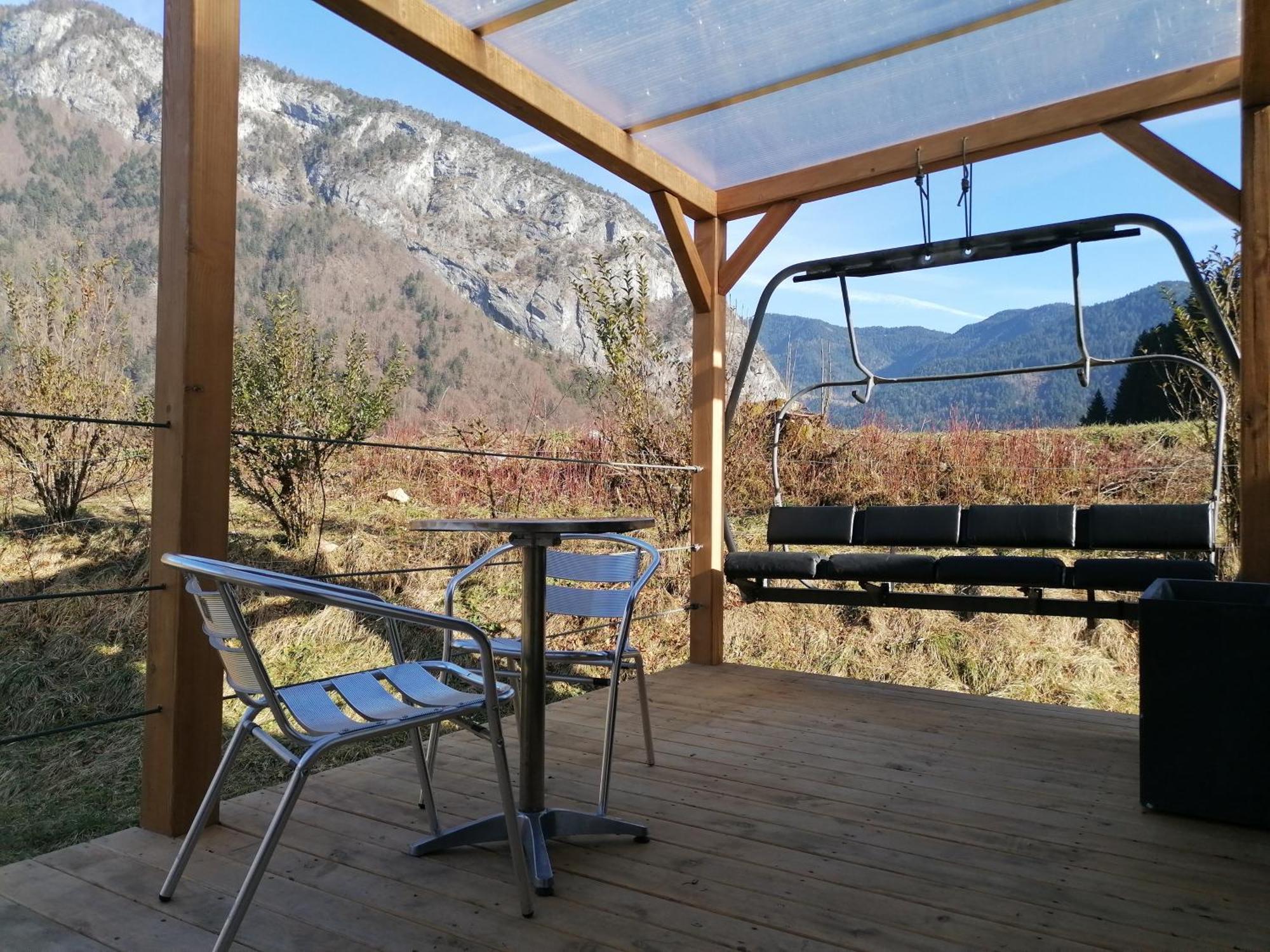 Camping Le Trejeux - Petit Chalet Thones Exterior photo